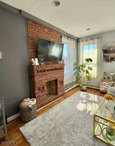 650 1St St, Hoboken, NJ 07030