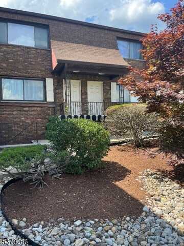 478 Notch Rd, Clifton, NJ 07013