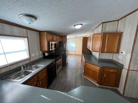 235 Austin Court, Newport, MI 48166
