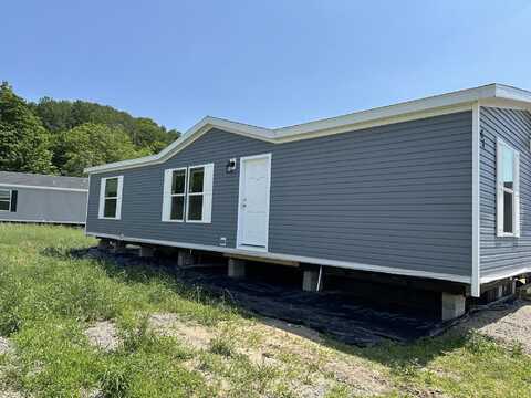 64 Gisa St, Boyne City, MI 49712