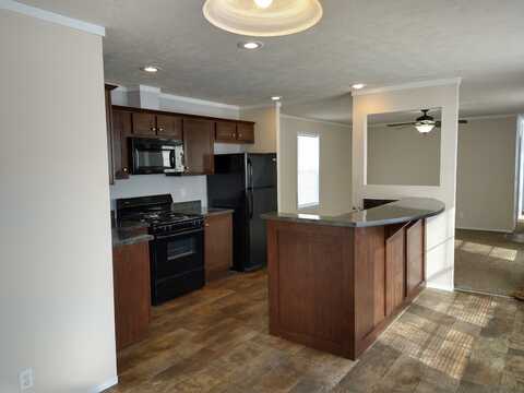 472 S Van Buren Cir, Davison, MI 48423