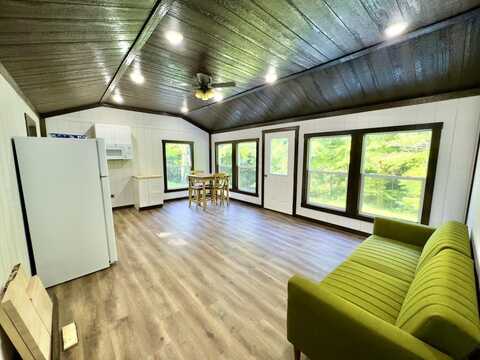 4999 Auerville Road, Bainbridge, OH 45612