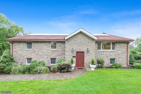 47 Venna Ave, North Haledon, NJ 07508