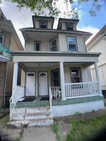 695 Mt Prospect, Newark, NJ 07104