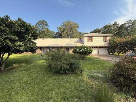 1701 Woodview Cir, Amory, MS 38821