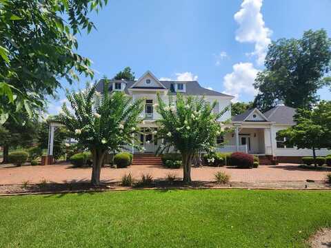 210 Crawford St, Donalsonville, GA 39845