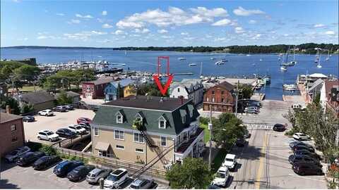 18 State Street, Bristol, RI 02809