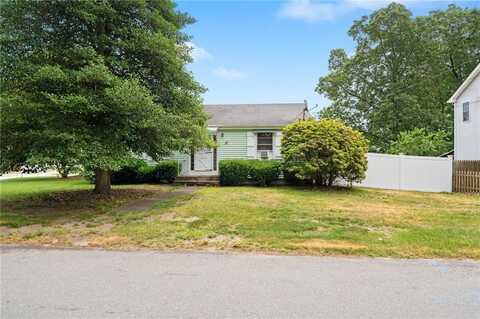 2 Glen Drive, Warwick, RI 02889