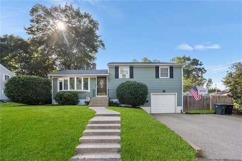 62 Pembroke Lane, Coventry, RI 02816