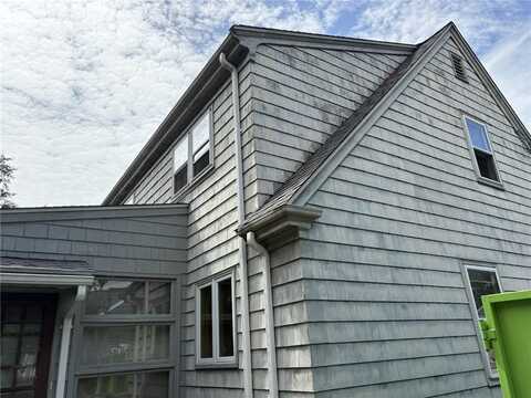 10 JESSE DAVIS Lane, Barrington, RI 02806