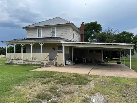 602 Crescent, Ness City, KS 67560