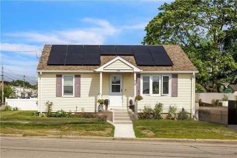 629 York Avenue, Pawtucket, RI 02861