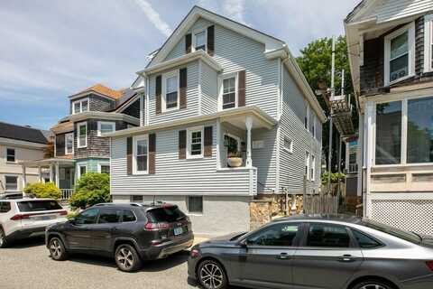 9 Dartmouth Street, Newport, RI 02840