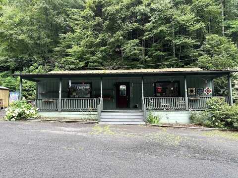 8065 Fancy Gap Hwy, Fancy Gap, VA 24328