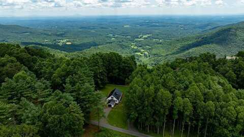 95 Furry Fox Ln, Galax, VA 24333
