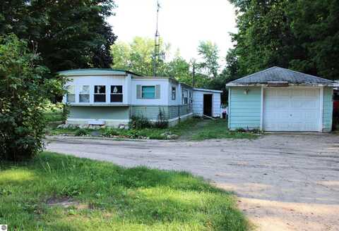4900 E Phelps Road, Lake City, MI 49651