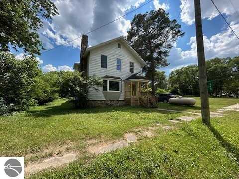 145 Millbrook Road, Blanchard, MI 49310