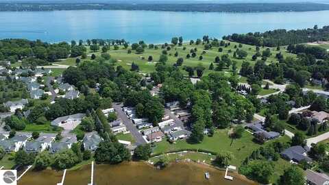 611 Shadywood Street, Elk Rapids, MI 49629