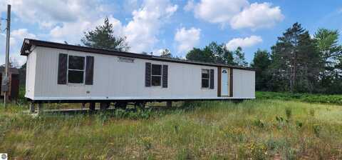 7475 31 Road, Manton, MI 49663