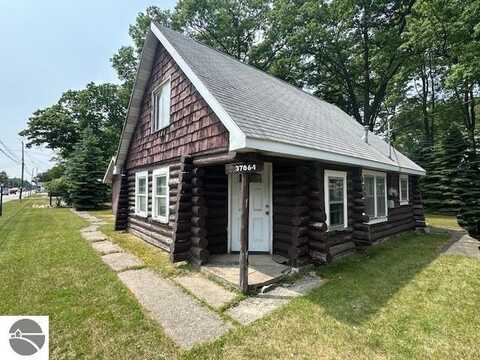 3786 W Houghton Lake Drive, Houghton Lake, MI 48629
