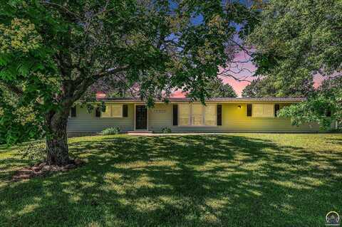 401 E Lake St, Mc Louth, KS 66054