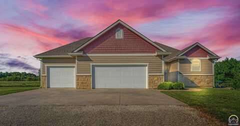 10412 Saddle Creek DR, Harveyville, KS 66431
