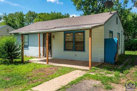 3505 SE Girard ST, Topeka, KS 66605