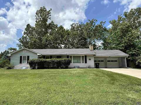 917 SW Grand CT, Topeka, KS 66606