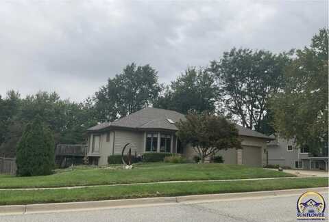 3121 SW Wanamaker DR, Topeka, KS 66614