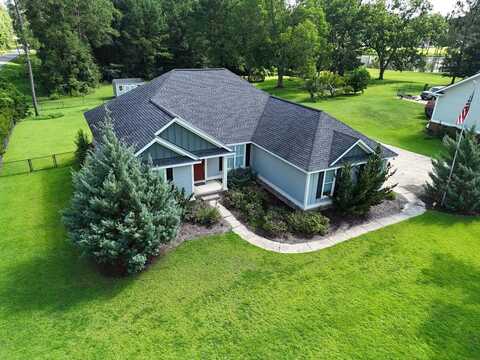 101 Sweetbriar Lakes Dr., Thomasville, GA 31757