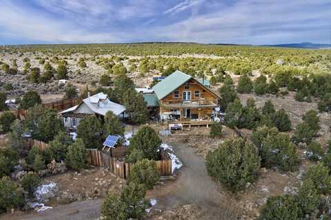 124 Colorado Rd, Tres Piedras, NM 87577