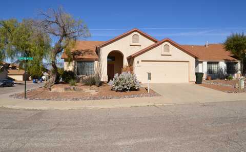 10133 E Essex Village Drive, Tucson, AZ 85748