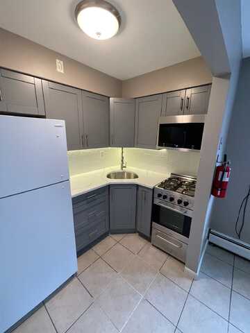 17 68TH ST, Guttenberg, NJ 07093