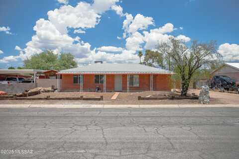 5843 E Calle Silvosa, Tucson, AZ 85711