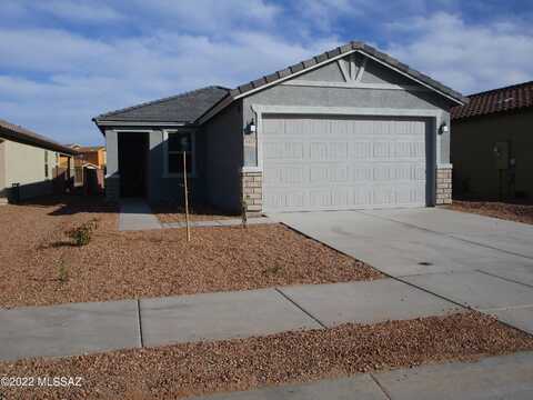 8015 S Golden Bell Drive, Tucson, AZ 85747