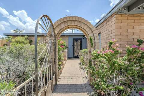 3033 W Treeline Drive, Tucson, AZ 85741
