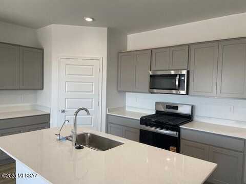12168 E Morris Carson Drive, Vail, AZ 85641