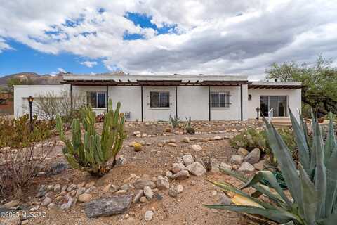 6530 N Longfellow Drive, Tucson, AZ 85718