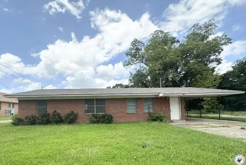 104 W Miller St., Atlanta, TX 75551