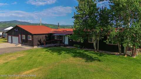 390 COUNTRY ROAD 125, Thayne, WY 83127