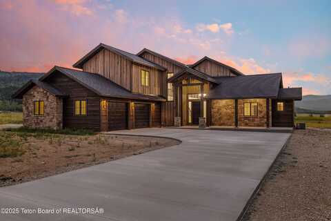 555 SILVER FOX Lane, Victor, ID 83455