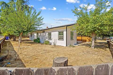 1321 E Olive Way, Dinuba, CA 93618