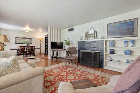 411 N Fairway Street, Visalia, CA 93291
