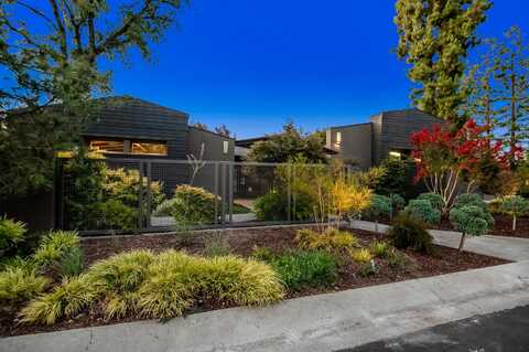 1820 W Club Drive, Visalia, CA 93291