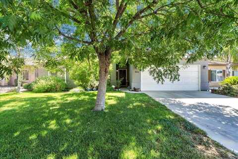 946 N Villa Street, Porterville, CA 93257