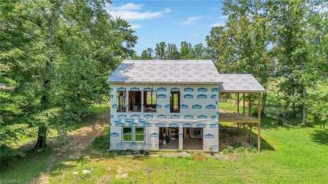 625 Gunters Hill Road, Boomer, NC 28606