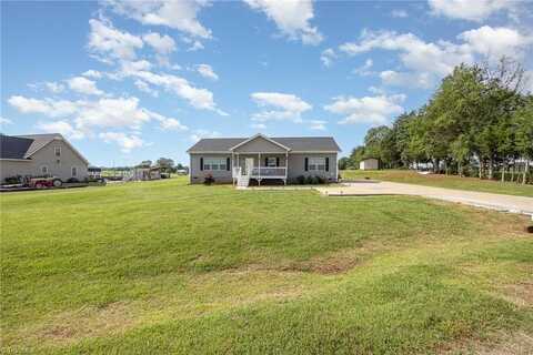 1200 Woodward Road, Mocksville, NC 27028