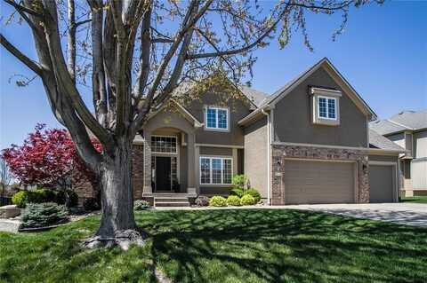 512 NE Spring Creek Place, Lees Summit, MO 64086