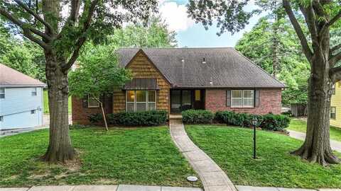 6905 NW Birch Lane, Kansas City, MO 64151