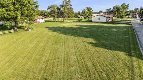 69 Lynnewood Lane, Garnett, KS 66032